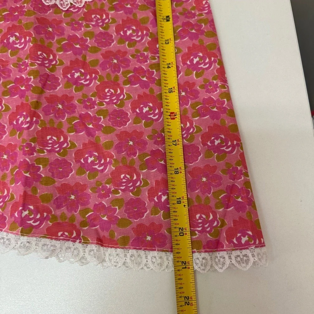 Vintage Pink Floral Cotton Half Apron Lace Trim Pocket RN 25465 NWT Retro 60s